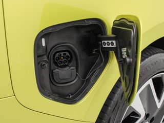 VOLKSWAGEN COMERCIALES ID. BUZZ 1st Edition 5-asientos Batalla Corta 150 kW (204 CV) 77 kWh Aut 1 Vel.