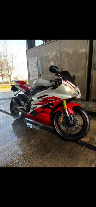 Yamaha R6r 2007 Roja y Blanca