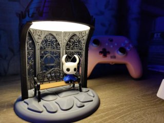Lámpara LED Hollow Knight