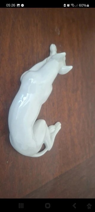 Figurina Cane Porcellana Capodimonte Bianca
