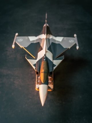 Maqueta JAS39 Gripen Card Frame