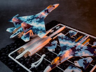 Maqueta Avión Su-27 Flanker Card Frame