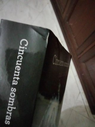 Cincuenta sombras más oscuras