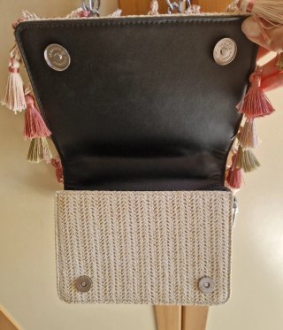 Borsa estiva con frange beige