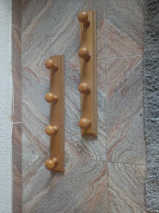 Perchero de madera con 6 ganchos