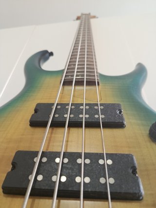 Bajo Eléctrico Marcus Miller M7