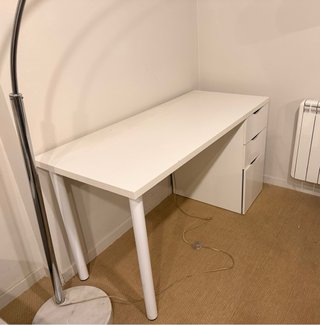 Mesa de estudio/trabajo blanca casi nueva