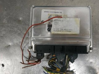 7789553 centralita motor bmw serie berlina 452346