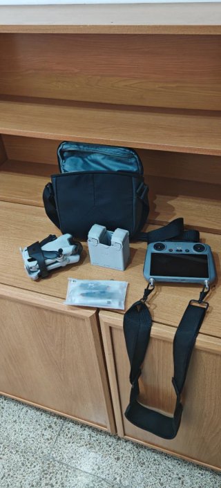 DJI Mini 4 Pro Fly More Combo