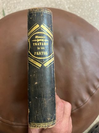 Libro antiguo – “Tratado Práctico de los Partos”