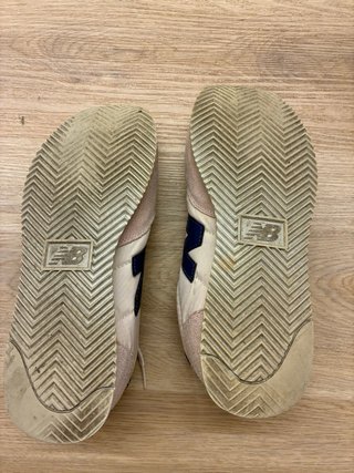 Zapatillas New Balance Beige y Azul