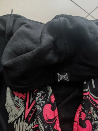 Felpa con cappuccio Tapout nera