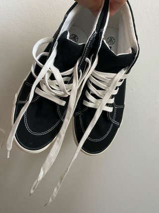 Zapatillas deportivas negras y blancas unisex