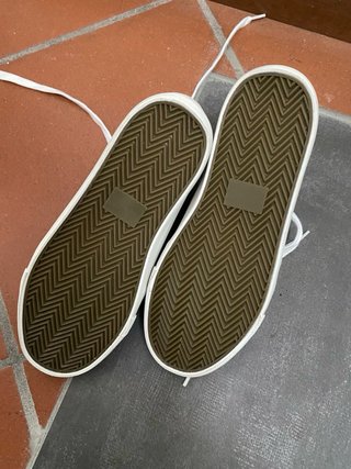 Zapatillas deportivas negras y blancas unisex