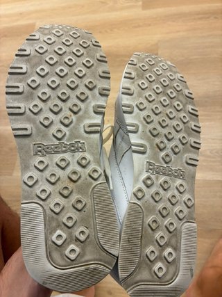 Zapatillas Reebok Blancas y Doradas