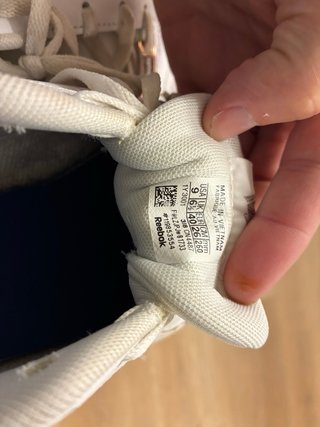 Zapatillas Reebok Blancas y Doradas