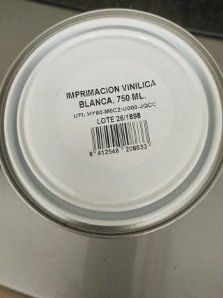 Esmalte blanco y imprimación todo terreno