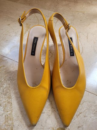 2 Pares Zapatos Zara Tacon