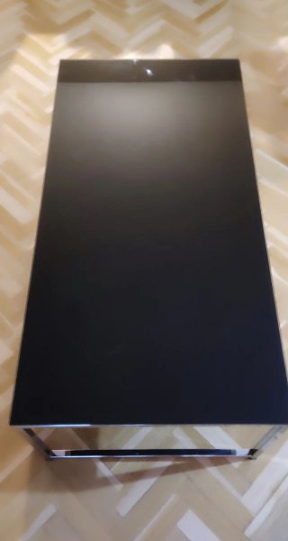 Mesa Centro Vidrio Negro y Aluminio