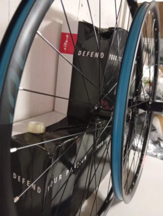 Coppia Ruote Gravel Niner 700c CX 12x100 12x142