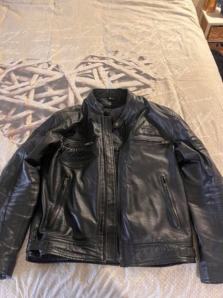 Chaqueta de moto con protecciones