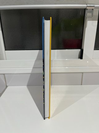 BAJO EL BRAMIDO DEL TRUENO
