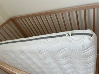 Cuna madera IKEA + colchón Kadolis