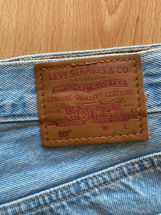 Levi's Shorts Vaqueros Azules Desgastados