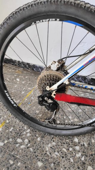 Bicicleta Giant Talon 26 Montaña