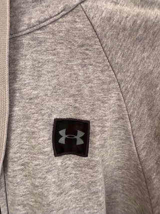 Sudadera Under Armour gris con cremallera