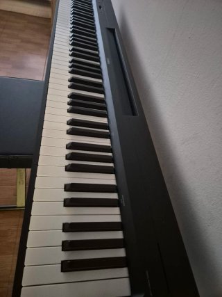Piano Yamaha P145BT Nuevo