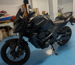 Kawasaki Z750 Negra