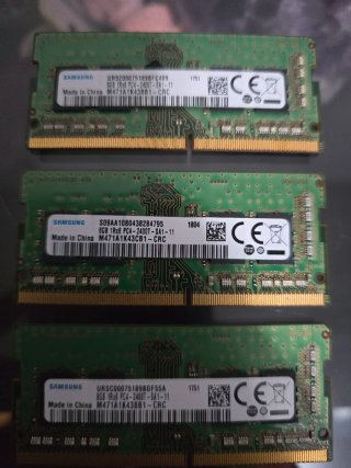 3 Memorias RAM Samsung 8GB DDR4 PC4-2400T