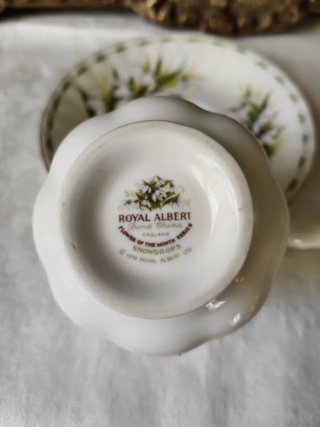 Tazza da caffè Royal Albert January