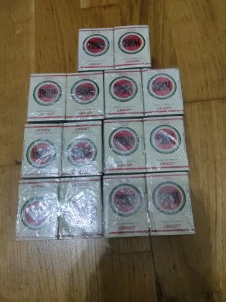 7 confezioni di scatole di fiammiferi Lucky Strike. SIGILLATO