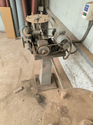 Afiladora de sierras de cinta