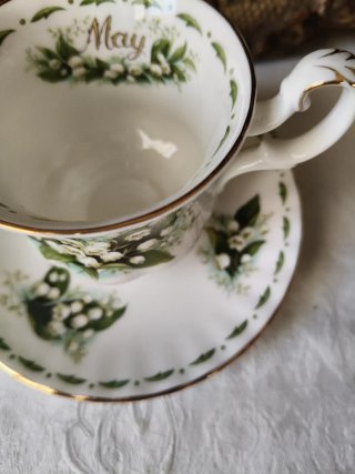 Tazza da caffè con piattino Royal Albert May