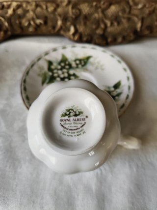 Tazza da caffè con piattino Royal Albert May