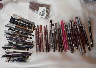 Lote cosméticos variados 300 unidades