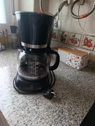 Cafetera negra buen estado