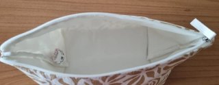 Pochette Pupa make up oro e bianco