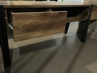 Mesa de salón madera y metal
