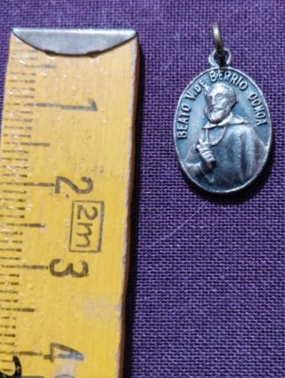 Medalla relicario San Vicente Berrio-Ochoa