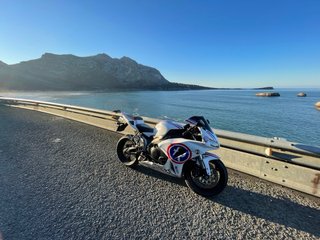 Honda CBR 1000 2006 – 53.000 km – escape Mivv + ex