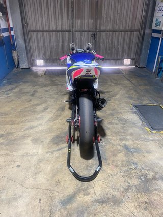 Yamaha R3 circuito preparada