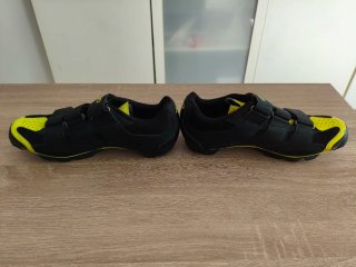 Zapatillas ciclismo Giro con calas