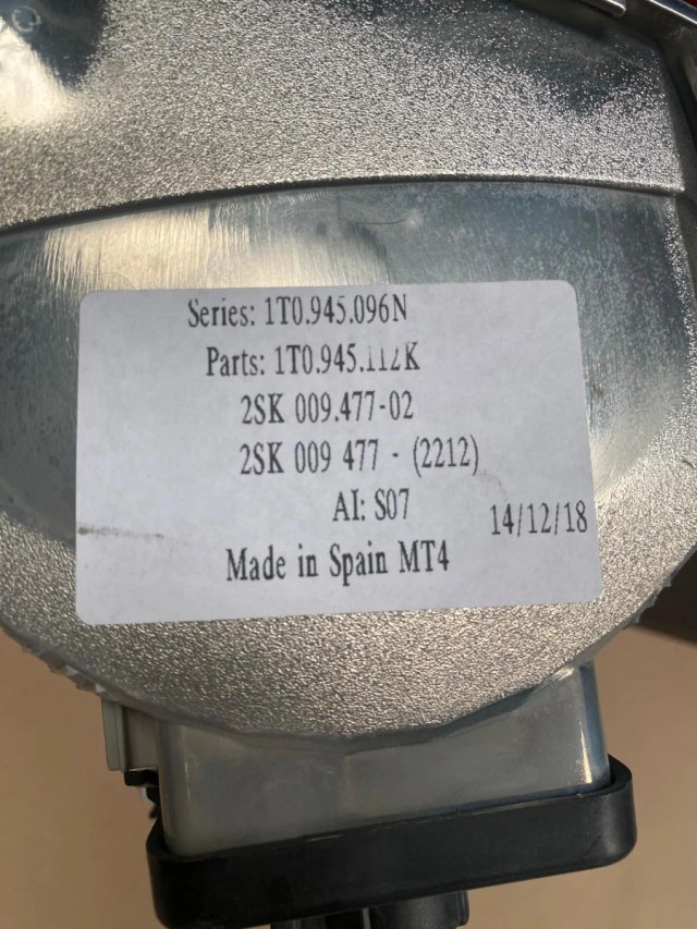 Piloto trasero VW Touran 1T0945096N