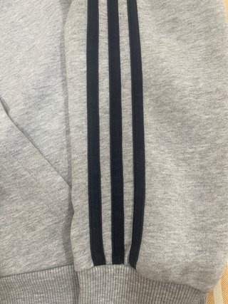 Chaqueta Adidas gris con cremallera