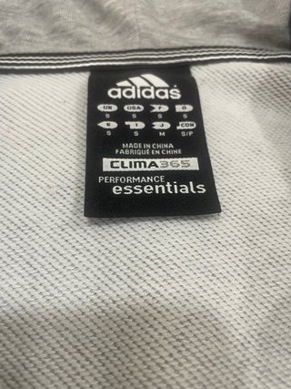 Chaqueta Adidas gris con cremallera