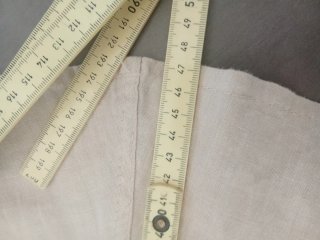 Gonna al ginocchio in cotone beige
